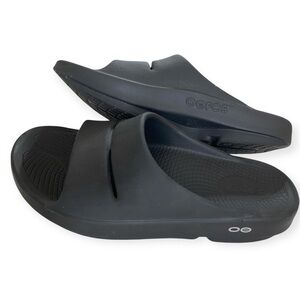 OOFOS Black Comfort Slides Sz 8
